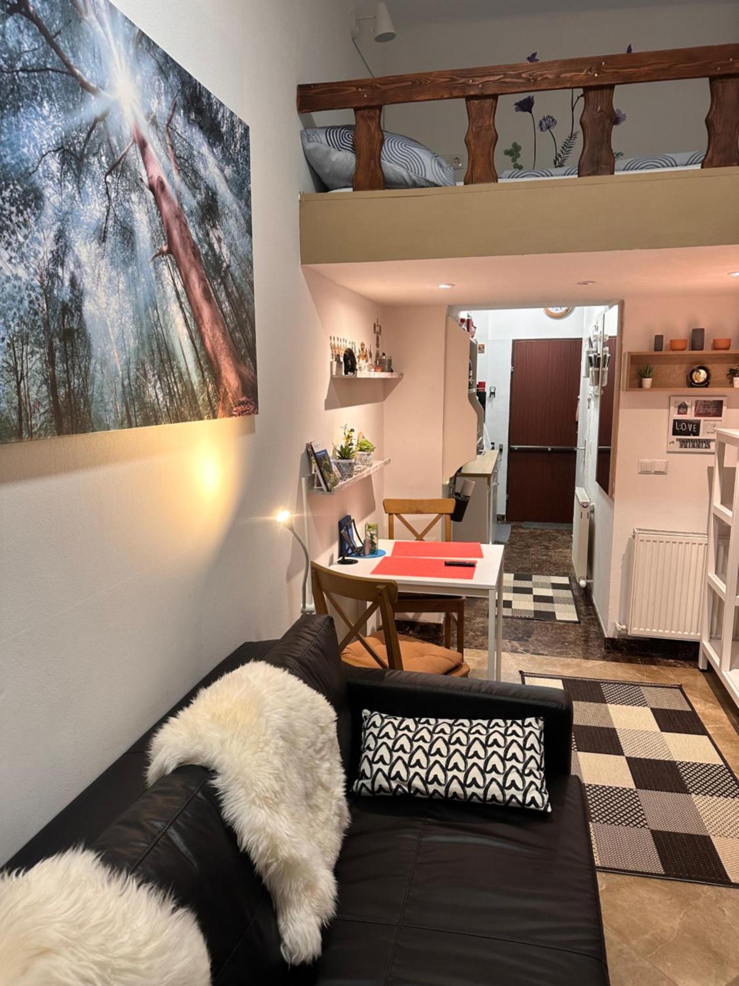As Small As Caravans Wenen Buitenkant foto